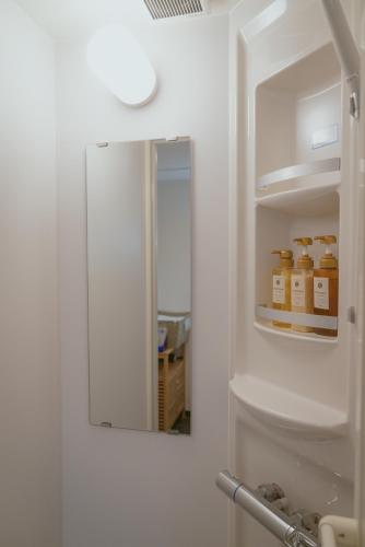 KASUGA 3-Minute Walk from Tamade Station Direct Access to Tennoji and Shinsaibashi Comfortable Japanese-Style Space A Warm, Home-Like Atmosphere