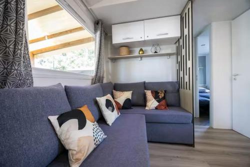 Mobil-home climatisé 68 pers à 2 pas de la plage