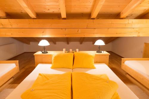 Posteľ alebo postele v izbe v ubytovaní Aparthaus Sonnenhof