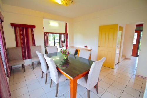 Area soggiorno di Tonga Holiday Villa