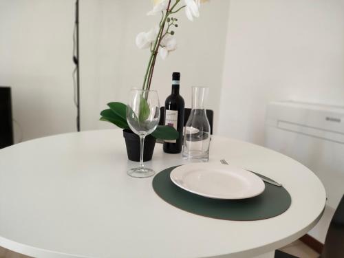 Lavi Home - Lakeside L&B