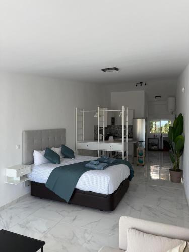 Room City Estepona Aldea Luna