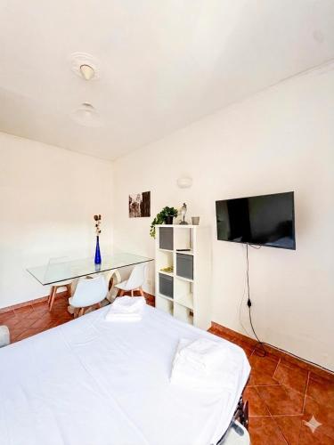 Aeterna Colosseum Residence