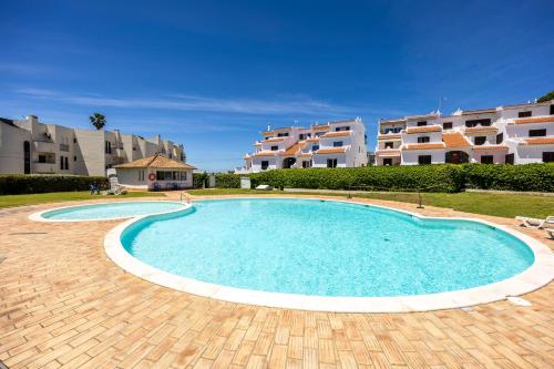 Alvor Arcos Beach
