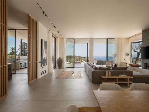 Eleven Sundays Retreat Beach Escape by etouri