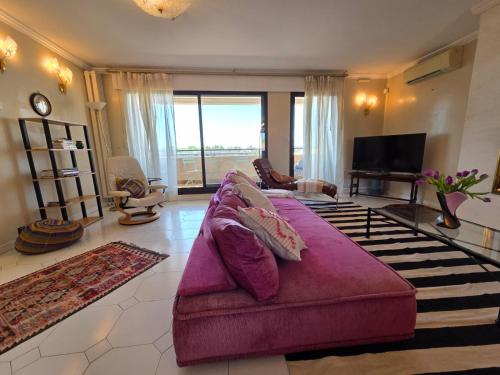 Lumineux penthouse avec parking intra muros