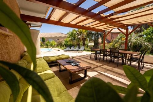 Villa paisible, piscine, BBQ & terrain de pétanque