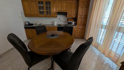 Apartment Livaja -Easy City Access 2DB, Parking, Klima