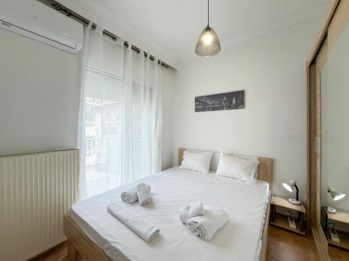 Happy Nest in Thessaloniki with Patio