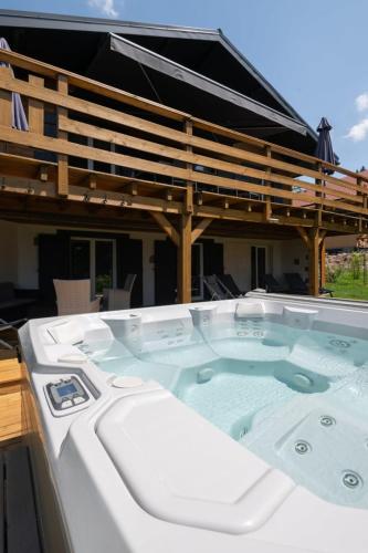 Chalet Léonice - 8 guests - Jacuzzi & Sauna Gérardmer