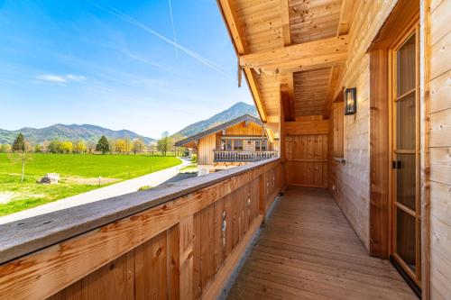 Chalet Kreuth II - Private Alpine Chalet next to Tegernsee for Family & Friends - including Sauna & free parking