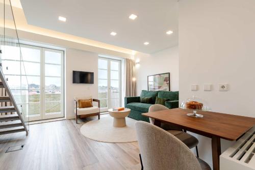 Stylish Flat Near the Douro River by HostWise