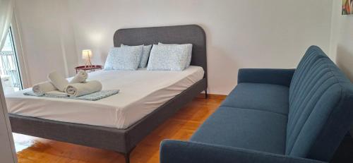 URBAN APARTMENT ATHENS CENTER- 4BD 1Bath