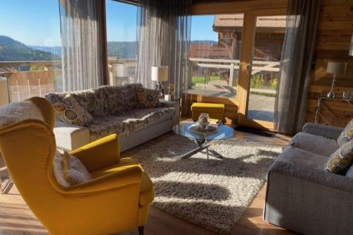 Chalet Valérie 6p Nature Chalet with Private Pool
