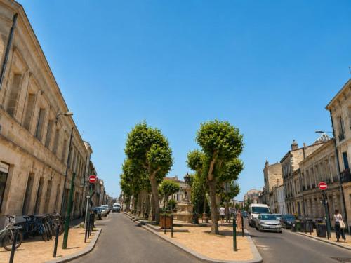 Rent Bordeaux