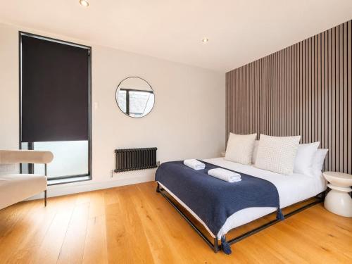 West Townhouse by CasaCity photo 32