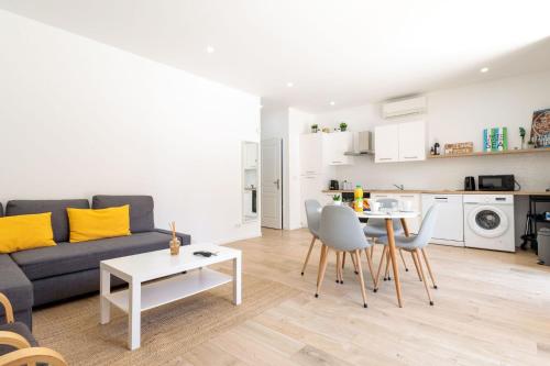 Cocons Apartments by Halldis