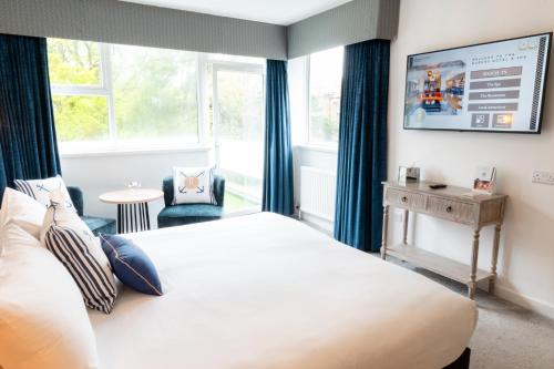 King Room with Balcony