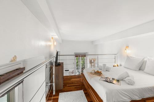 Duplex facing the Port - Old Nice - Beach within walking distance