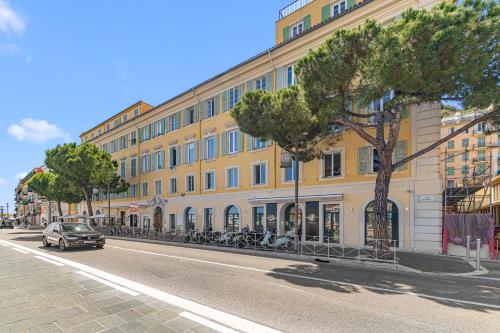 Duplex facing the Port - Old Nice - Beach within walking distance