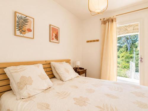 Grand T2 Clim & Wifi en Rez de villa proche mer