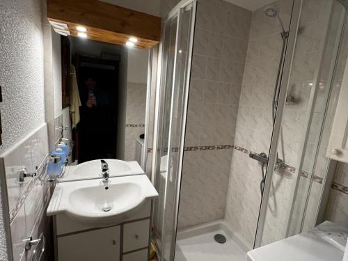 Appartement 2 Pièces pour 4 Pers. avec Balcon et Parking à Châtel