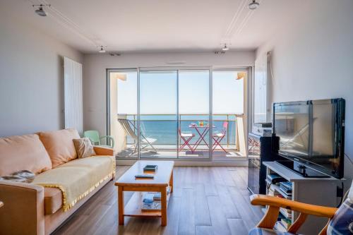 L'Agora - 4-6 people - Oceanfront view & balcony