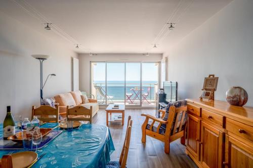 L'Agora - 4-6 people - Oceanfront view & balcony