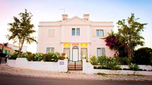 Elegant Vilamoura Old Town Villa Villa Rosa 6 Bedrooms Pool Table