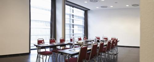 El área de trabajo o centro de convenciones de RMH MODENA DES ARTS