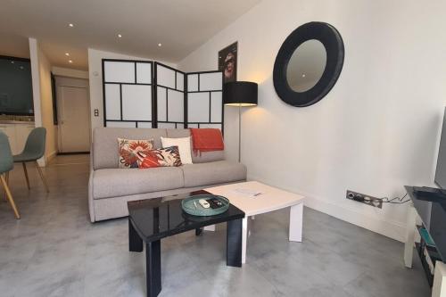 Large studio just 6 minutes away from the Palais and the Croisette