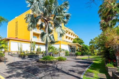 Hotel Tigaiga — Property building