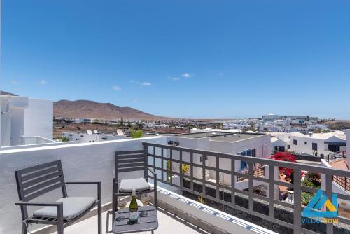 Villa Bella - Sea Views Near Marina Rubicon by Villas Now Ltd