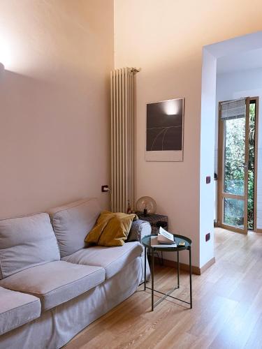 Stanza privata in casa silenziosa con giardino