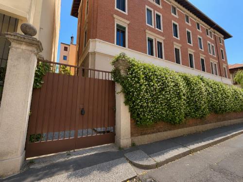 Private Garden & Free Parking - 2 Bedroom Apartment