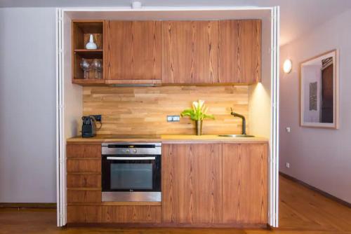 GuestReady - Rivoli Apartment with Balcony