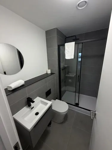 Berkeley Square Apartments by StaySavvy Accommodation photo 12