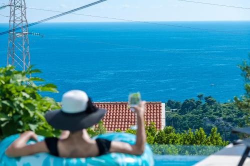 Nedia Retreat - Private Pool & Stunning Sea View