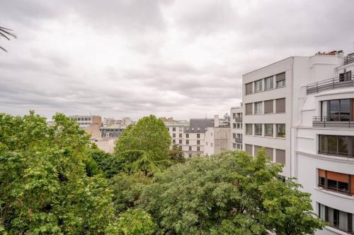 Elysee's Residence