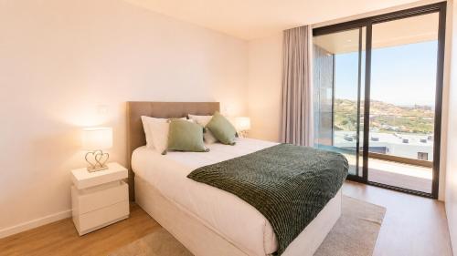 Vanguard View Apartment