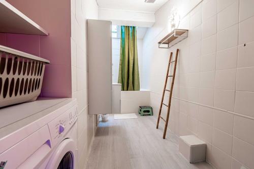 Air-conditioned two-room apartment Free parking Close to Aude