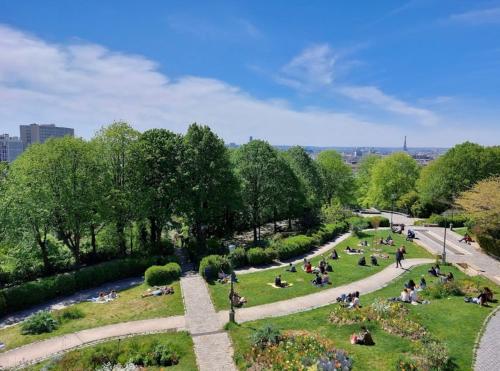 Charmant studio rénové au cœur de Paris 2mn métro