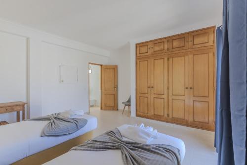 #375 Spacious Townhouse with Pool, BBQ & Parking