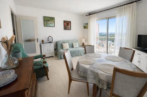 Horizon Bleu with terrace in Sainte-Maxime