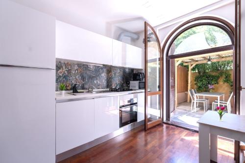 Monolocale con Giardino Privato - M2 Lambrate - Self Check-in