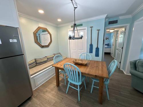 Hilton Head Resort 2BR Near Beach Pools Hot Tub photo 12