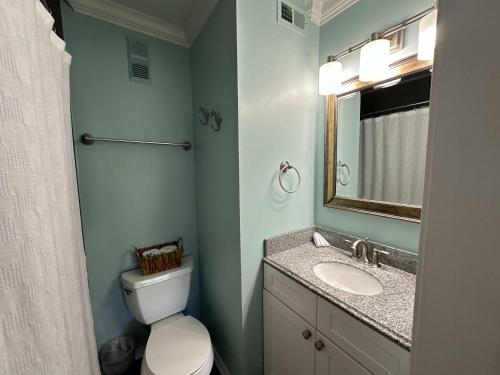 Hilton Head Resort 2BR Near Beach Pools Hot Tub photo 17