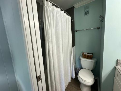 Hilton Head Resort 2BR Near Beach Pools Hot Tub photo 18