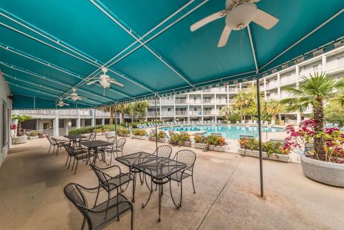 Hilton Head Resort 2BR Near Beach Pools Hot Tub photo 29