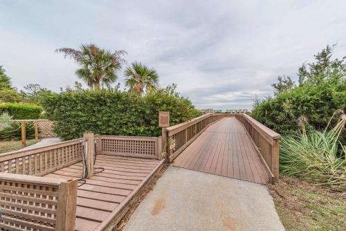 Hilton Head Resort 2BR Near Beach Pools Hot Tub photo 45